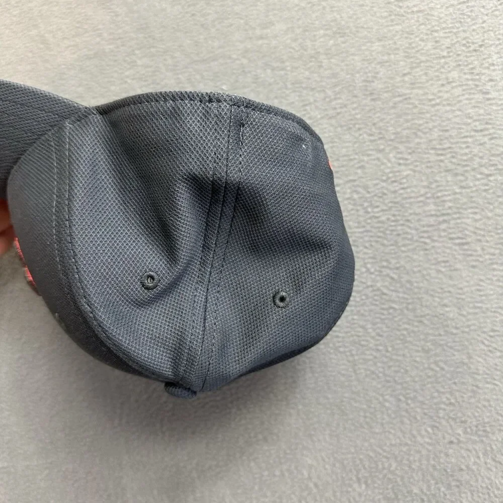 Under Armour Youth Small/Medium Hat Gray Red Logo Fitted Stretch Cap EUC